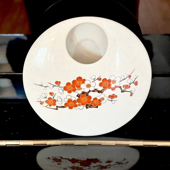 Matching Japanese Flower Vase Set - Picture 9 of 10